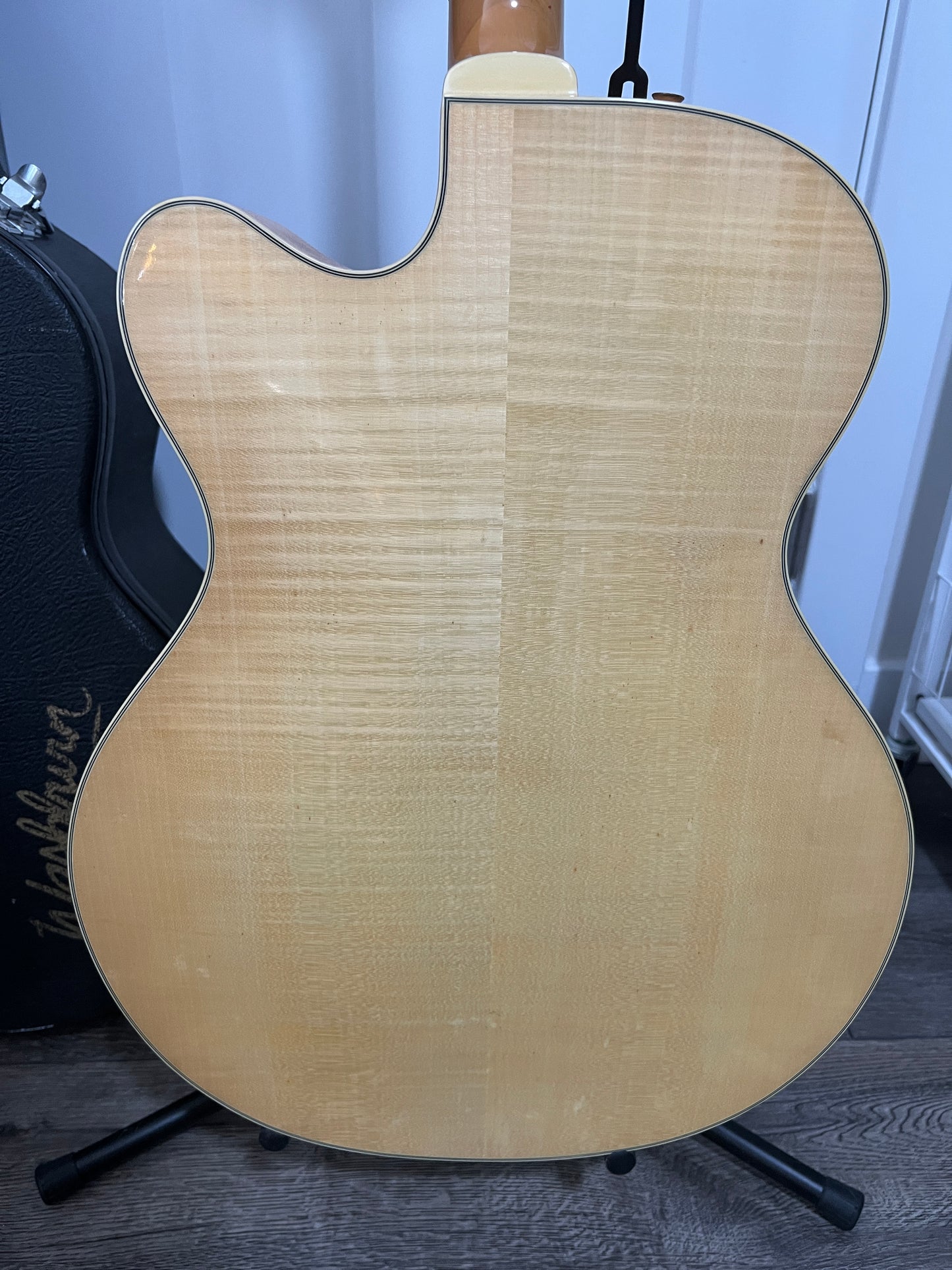 Washburn J-6S Hollow Electric Guitar Natural w/ Case