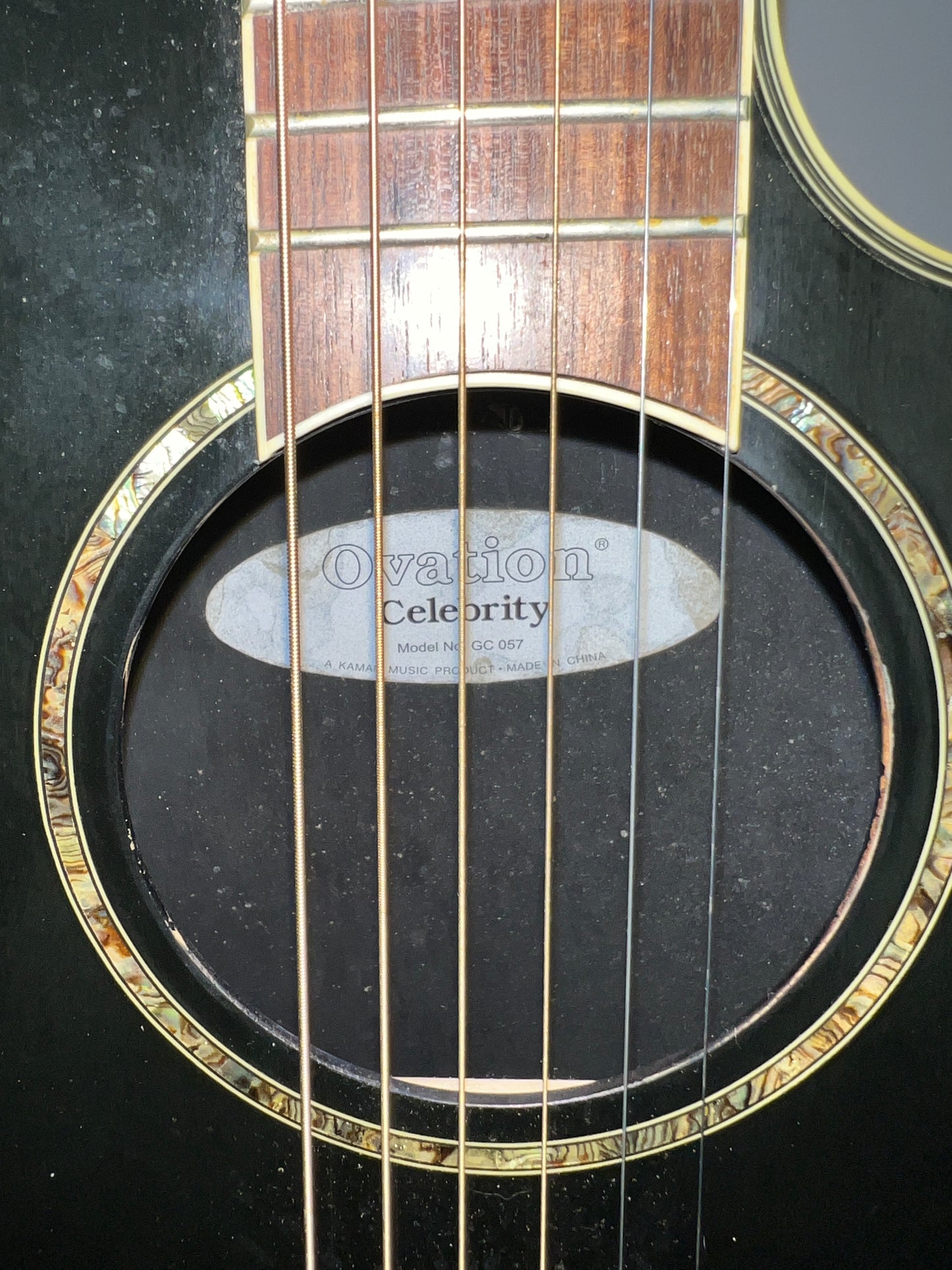 Ovation Celebrity 6 string GC057