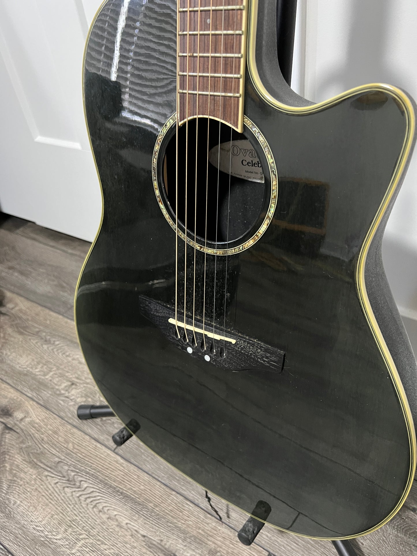 Ovation Celebrity 6 string GC057